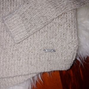 Abercrombie & Fitch Sweaters - Abercrombie&Fitch Small Sweater Abercrombie & Fitch Sweaters - Abercrombie&Fitch Small Sweater